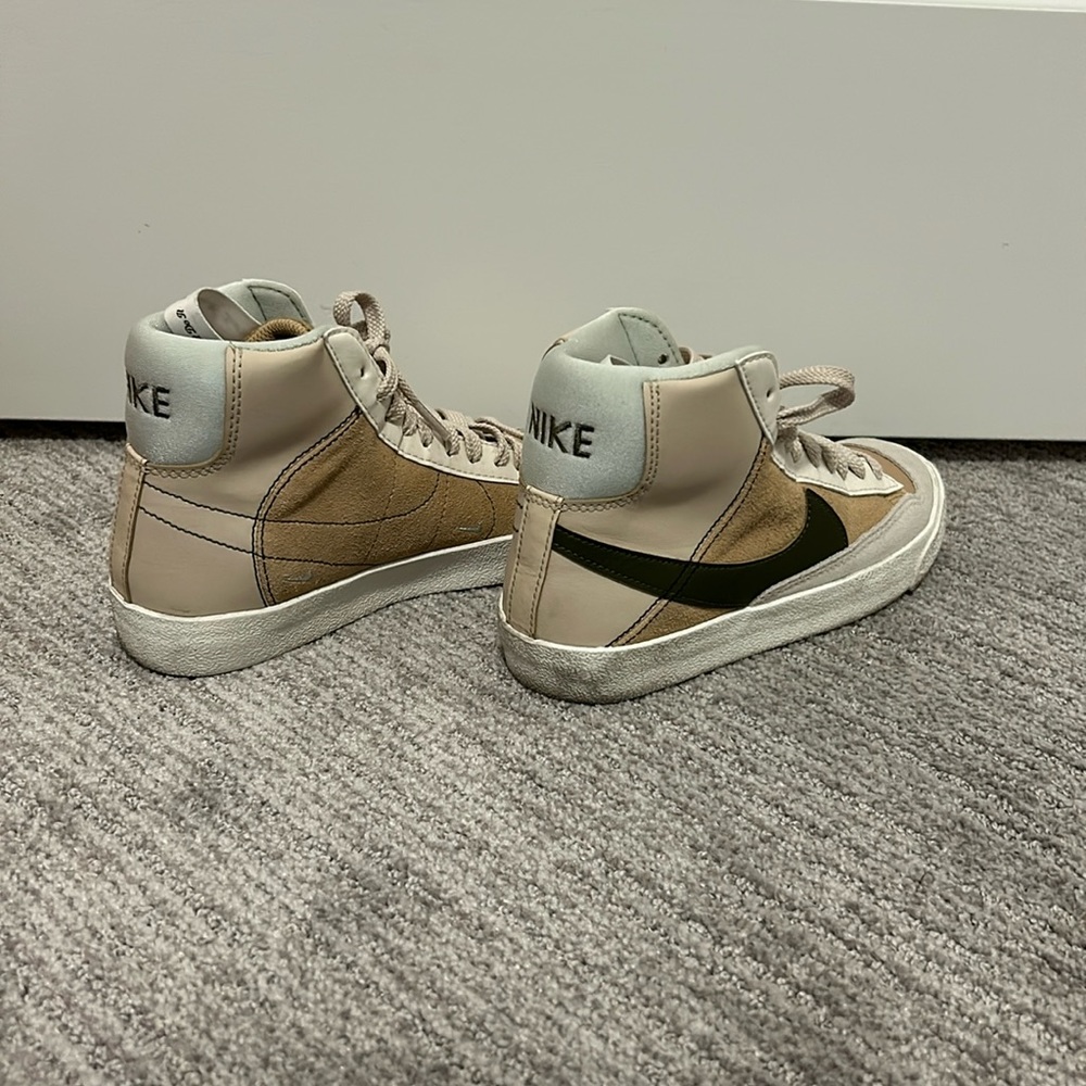 Brown/tan Nike Blazers